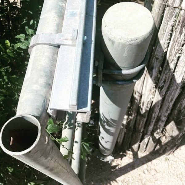 E/Z Slide Aluminum Round Frame Bolt on 2 1/2" ( 2 3/8" OD) Cantilever Gate Track 22' 6" Long - IGD-101-AB-22