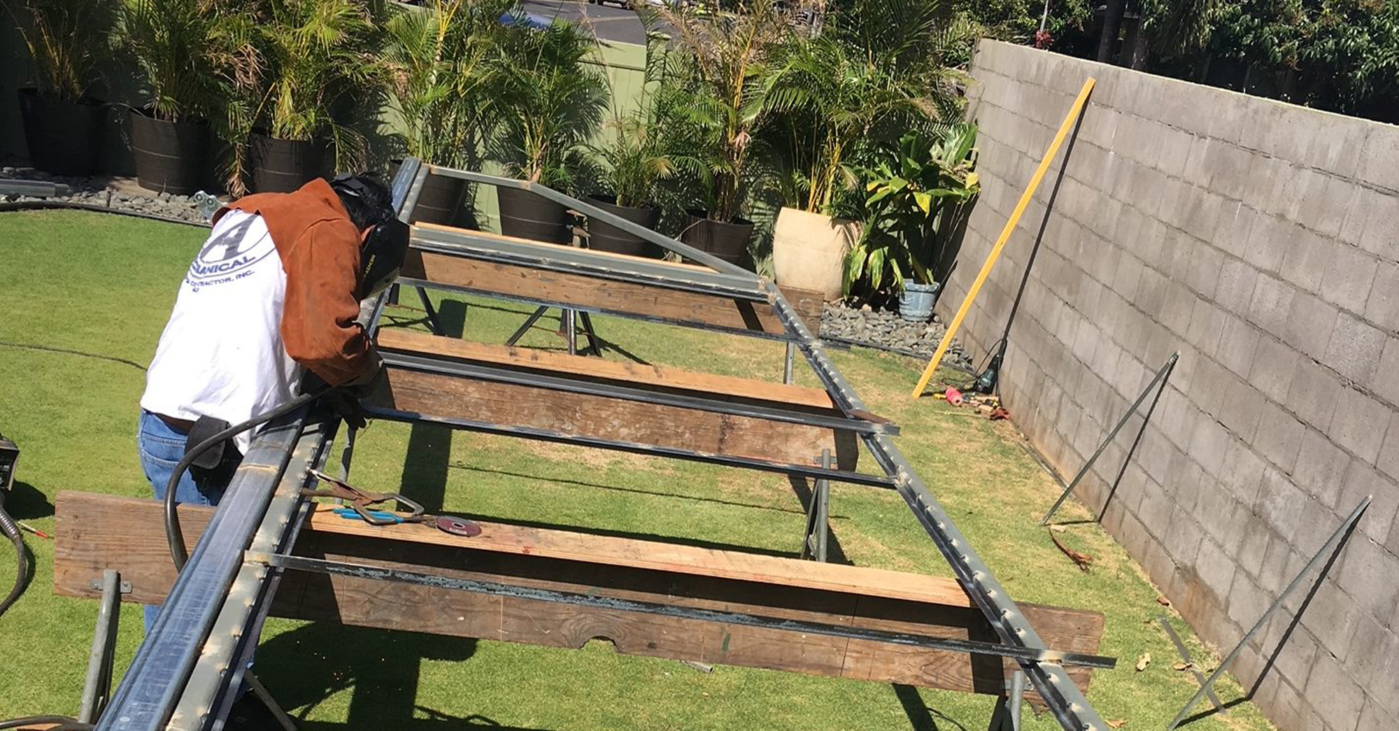cantilever gate fabrication